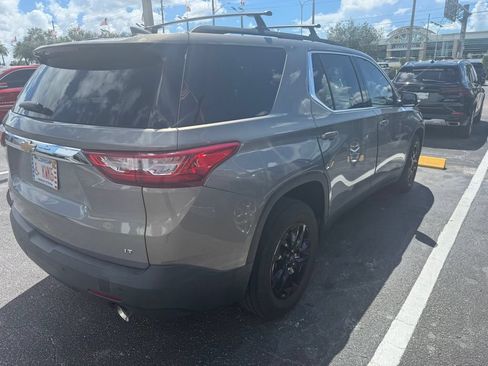 Used 2019 Chevrolet Traverse LT FWD image 7
