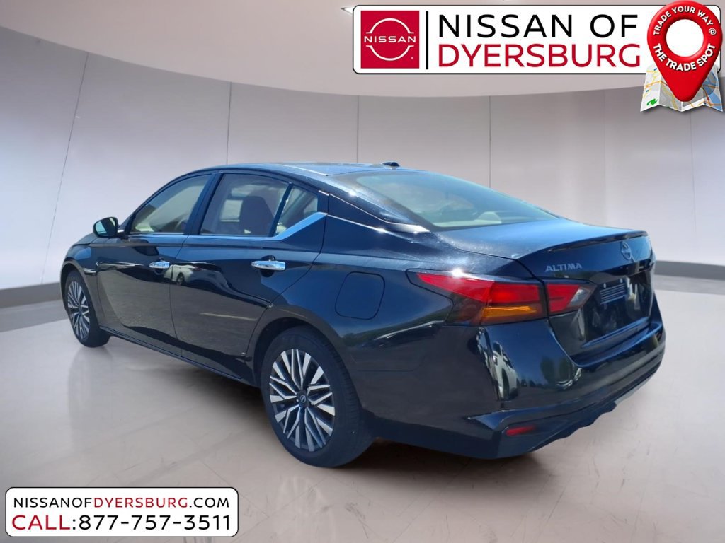 Used 2025 Nissan Altima 2.5 SV FWD image 5
