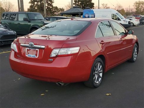 Used 2011 Toyota Camry Hybrid image 4
