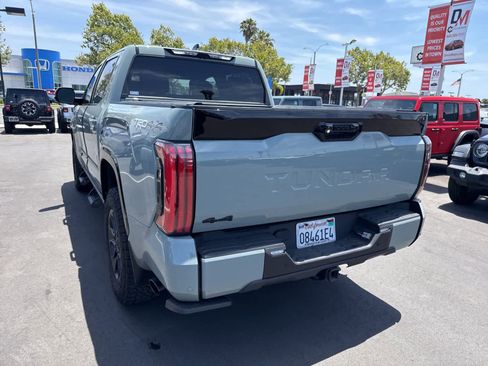 Used 2025 Toyota Tundra Platinum w/ TRD Off-Road Package AWD/4WD image 18