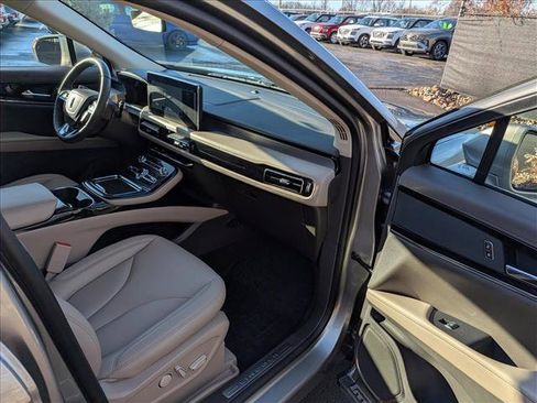 Certified 2023 Lincoln Nautilus AWD w/ Premium Package image 11