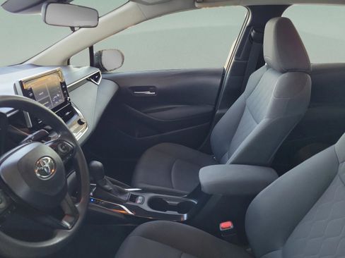 Used 2020 Toyota Corolla LE image 16