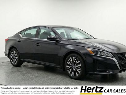 Used 2025 Nissan Altima 2.5 SV
