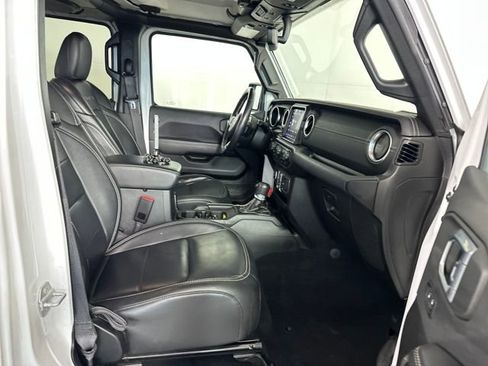 Used 2023 Jeep Wrangler Unlimited Sahara w/ Cold Weather Group image 28