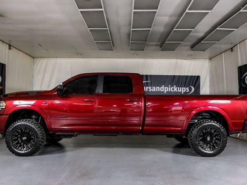 Used 2020 RAM 2500 Laramie w/ Night Edition AWD/4WD image 12