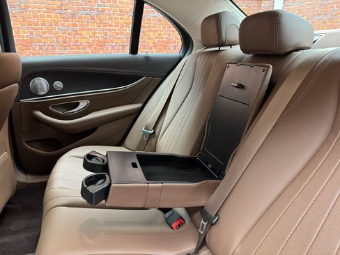 Certified 2019 Mercedes-Benz E 300 4MATIC image 11