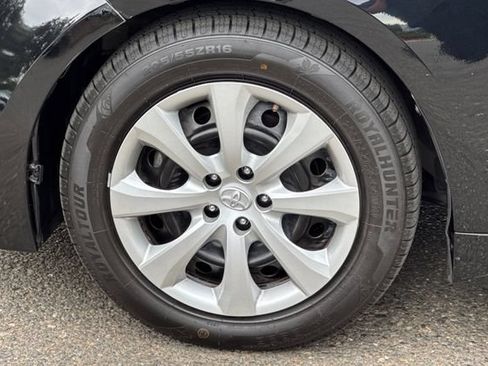 Used 2024 Toyota Corolla LE FWD image 42