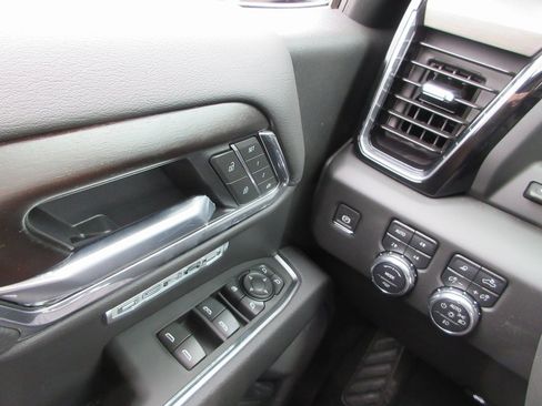 New 2025 GMC Sierra 1500 Denali w/ Denali Reserve Package image 18