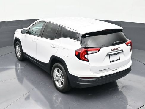 Used 2022 GMC Terrain SLE FWD image 14