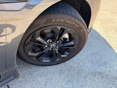 Used 2025 Honda Accord SE image 16