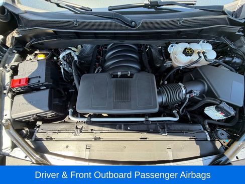 Used 2024 Chevrolet Suburban Premier AWD/4WD image 17