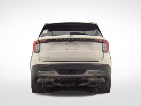 Used 2025 Ford Explorer Active w/ Active Comfort Package AWD/4WD image 7
