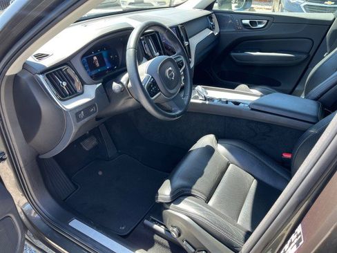 Used 2022 Volvo XC60 B5 Inscription w/ Protection Package Premier FWD image 14