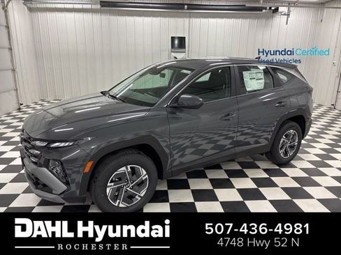 Used 2026 Hyundai Tucson Blue SE AWD/4WD image 1