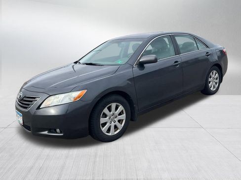 Used 2009 Toyota Camry XLE FWD image 3