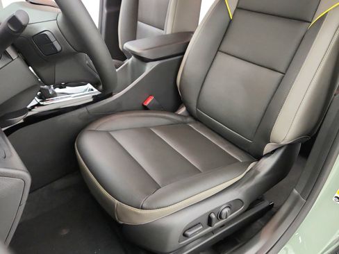 New 2026 Chevrolet Trax ACTIV w/ Sunroof Package image 23