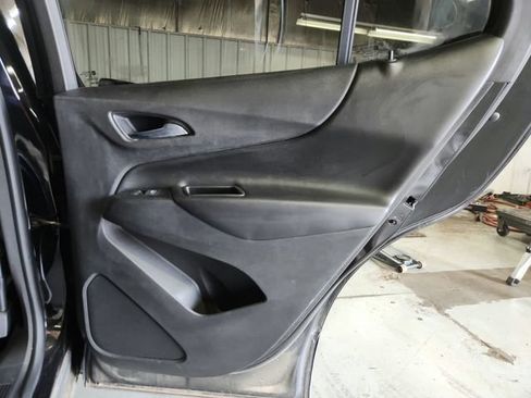 Used 2020 Chevrolet Equinox LT FWD image 26