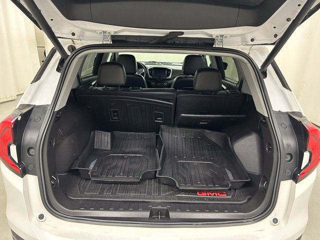 Used 2021 GMC Terrain SLT w/ Infotainment Package II AWD/4WD image 11