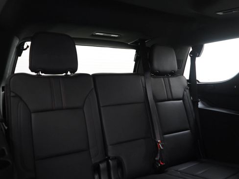 Used 2021 Chevrolet Tahoe RST w/ Luxury Package AWD/4WD image 12