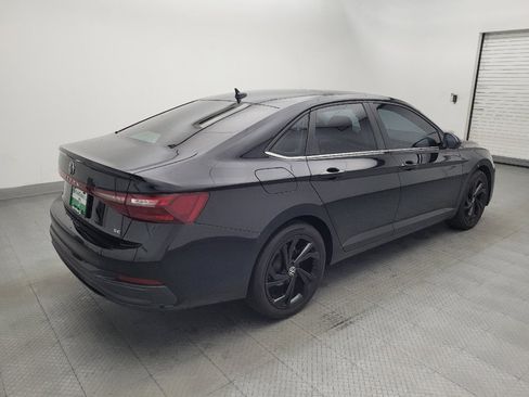 Used 2025 Volkswagen Jetta SE FWD image 9