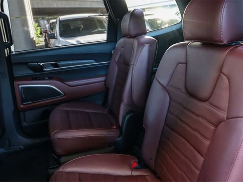 Used 2023 Kia Telluride SX Prestige image 19