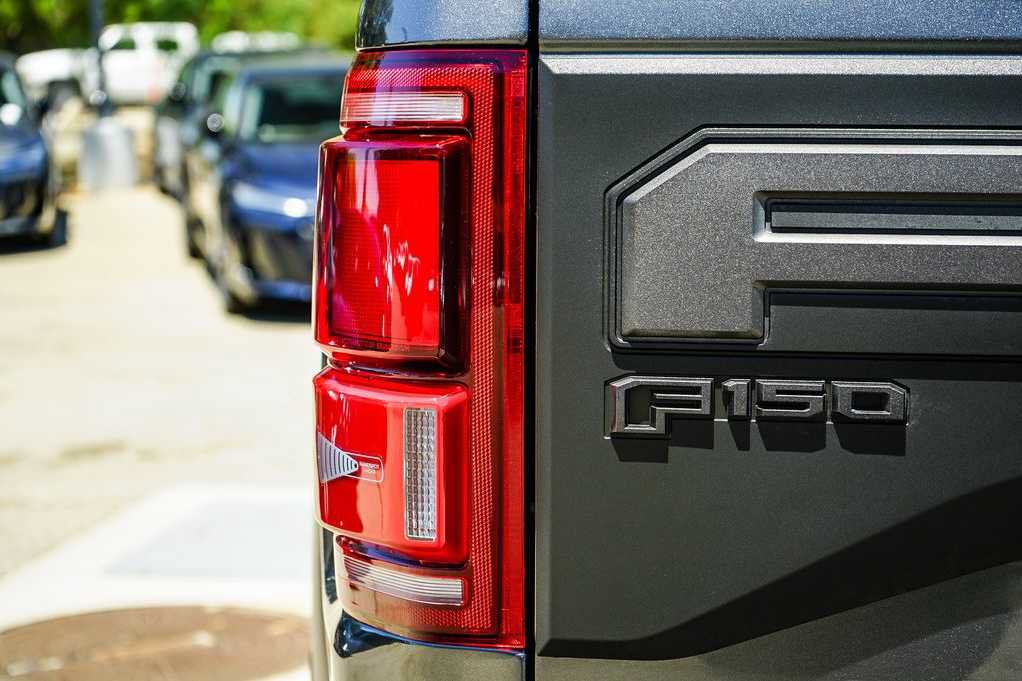 Used 2019 Ford F150 Raptor w/ Equipment Group 802A Luxury AWD/4WD image 10