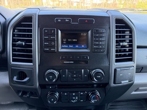 Used 2017 Ford F450 XL w/ XL Value Package image 23