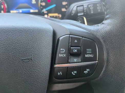 Used 2020 Ford Explorer XLT image 27