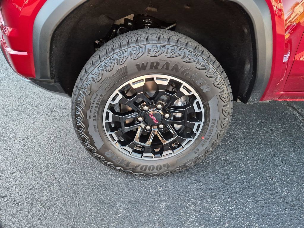 New 2026 GMC Canyon AT4 w/ Technology Plus Package AWD/4WD image 14