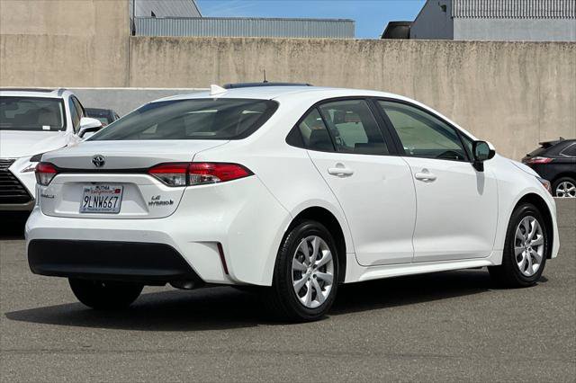 Certified 2024 Toyota Corolla LE FWD image 2