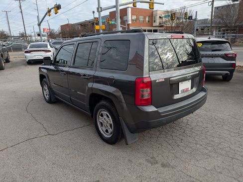 Used 2017 Jeep Patriot Sport w/ Power Value Group image 8