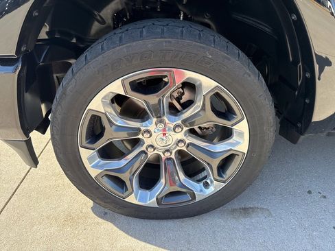 Used 2020 RAM 1500 Limited image 4