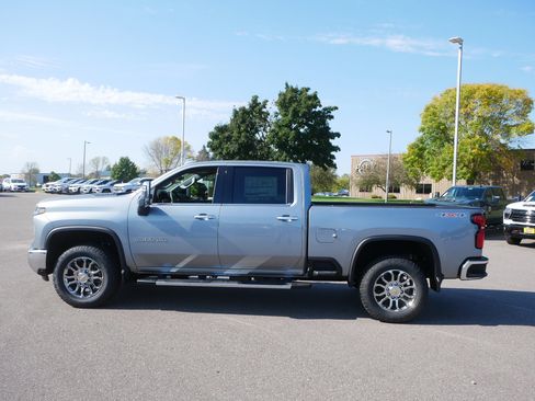 New 2026 Chevrolet Silverado 3500 LTZ w/ LTZ Premium Package image 2