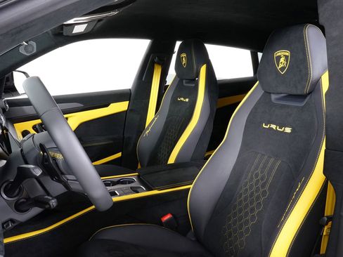 Used 2024 Lamborghini Urus Performante image 24