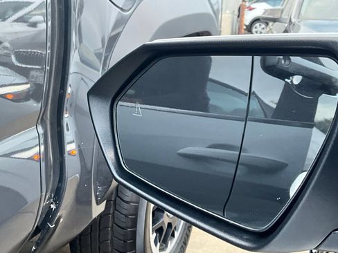 Used 2025 Hyundai Elantra Limited image 20