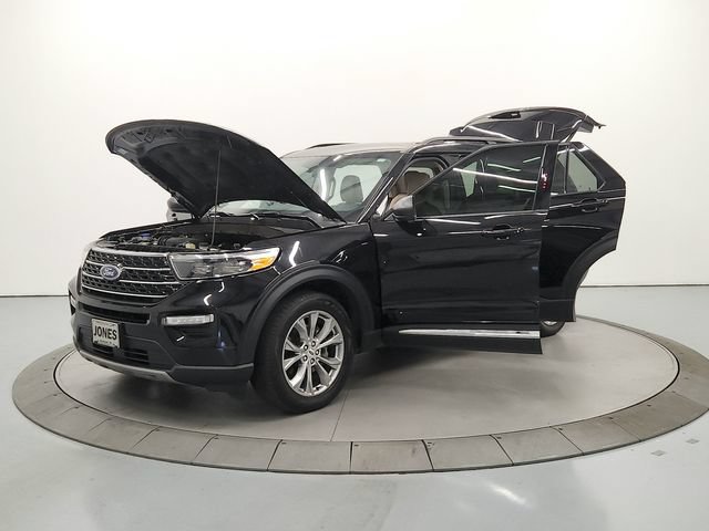 Used 2023 Ford Explorer XLT w/ Equipment Group 202A RWD image 12