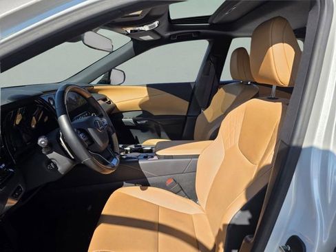 Certified 2023 Lexus RX 350 Premium w/ Accessory Package (Z1) image 11