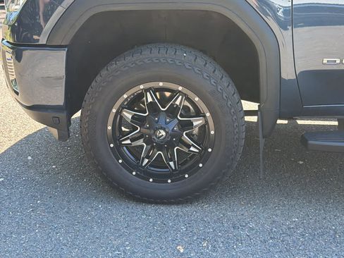 Used 2021 GMC Sierra 2500 Denali w/ Denali Ultimate Package AWD/4WD image 9