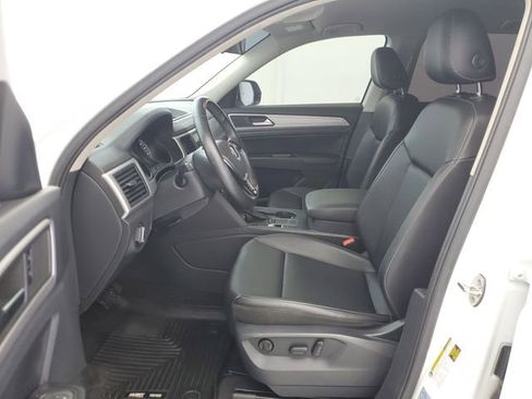 Used 2020 Volkswagen Atlas SE image 16