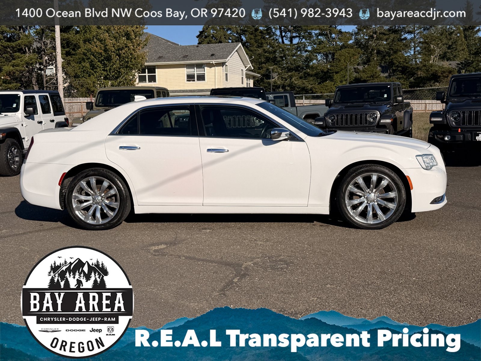 Used 2019 Chrysler 300 Limited w/ Light Group RWD image 7