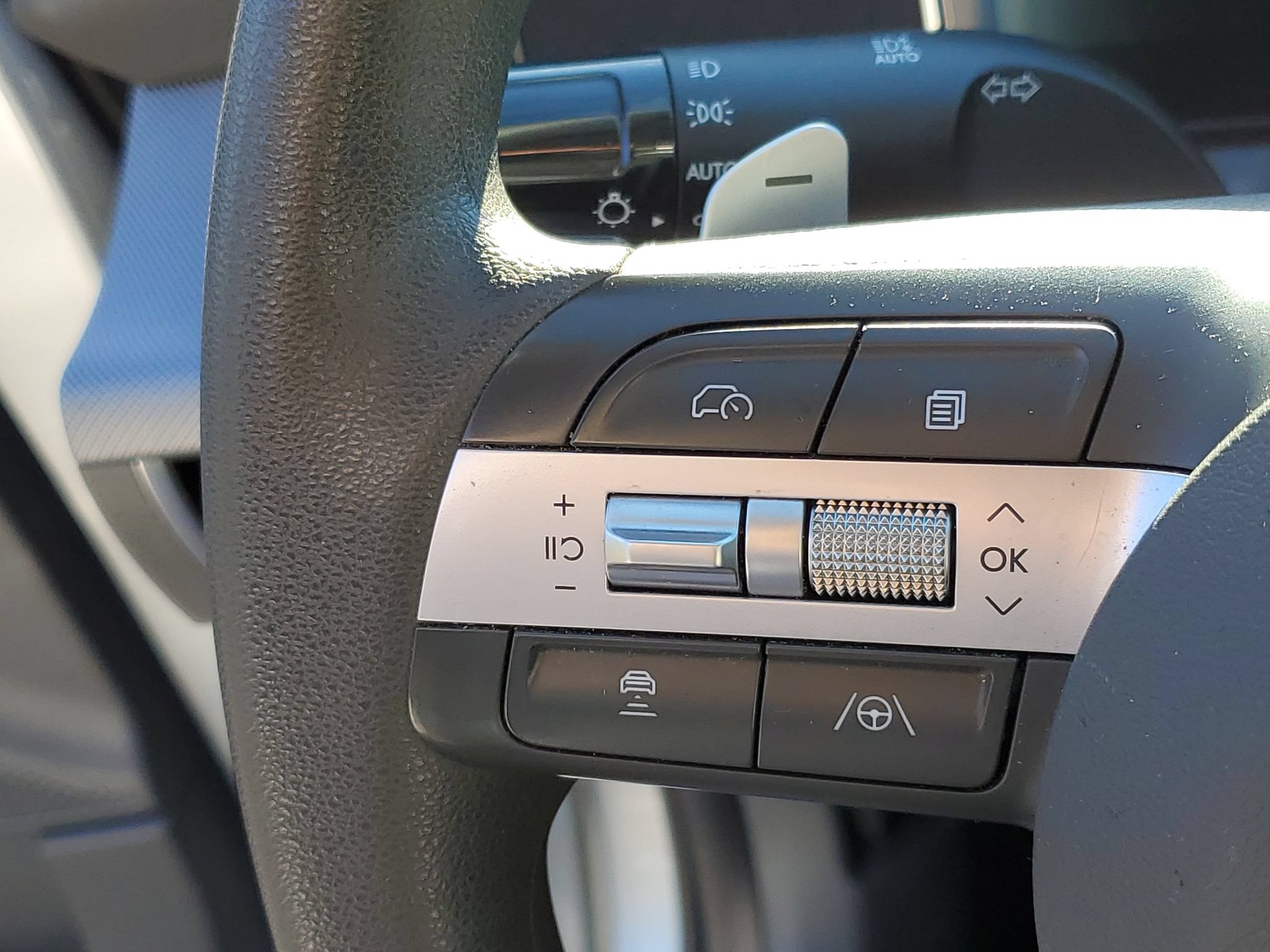 Used 2025 Hyundai Sonata SEL FWD image 12