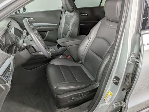 Certified 2022 Cadillac XT4 Premium Luxury w/ Enhanced Visibility Package image 17