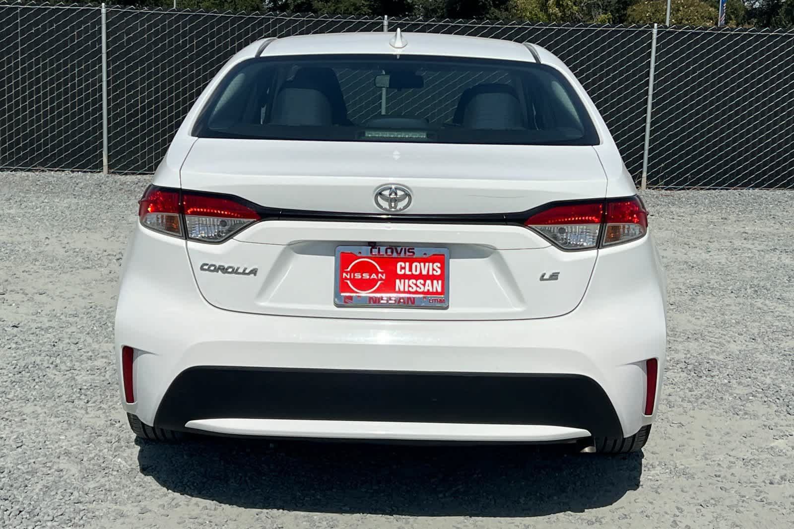 Used 2020 Toyota Corolla LE FWD image 8