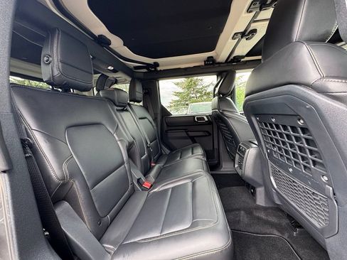 Used 2025 Ford Bronco Badlands AWD/4WD image 39