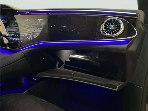 Used 2023 Mercedes-Benz EQS 580 580 4MATIC image 77