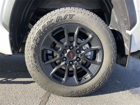 Used 2026 Toyota Tundra Limited w/ TRD Off-Road Package image 9