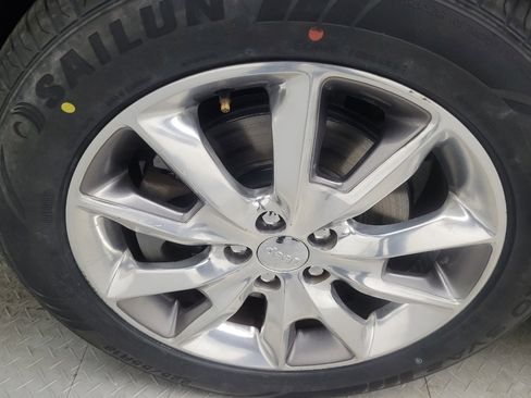 Used 2014 Jeep Cherokee Limited w/ Technology Group image 31