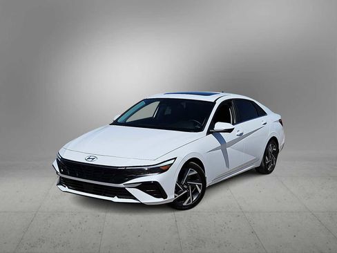 Used 2024 Hyundai Elantra Limited image 1