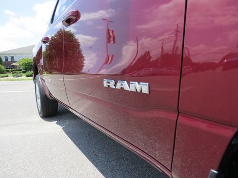 Used 2021 RAM 1500 Big Horn RWD image 12