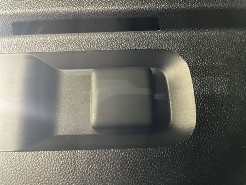 Certified 2024 Buick Envision Sport Touring image 4